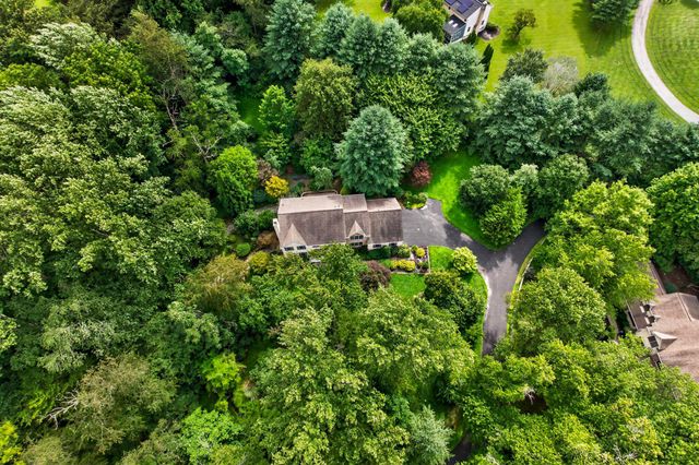 1084 KAOLIN RD, Kennett Square, PA 19348