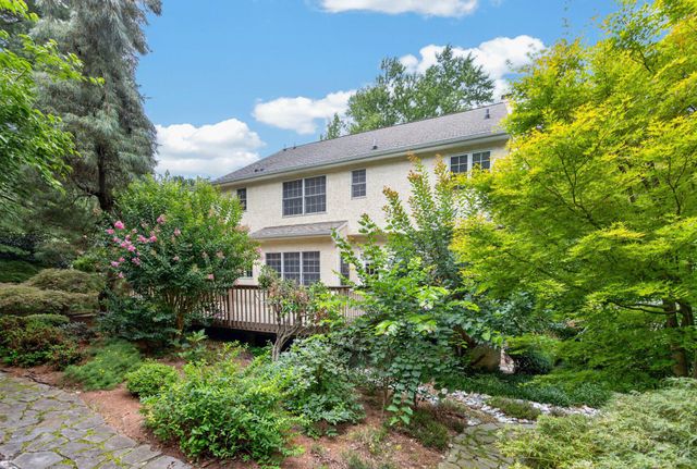 1084 KAOLIN RD, Kennett Square, PA 19348