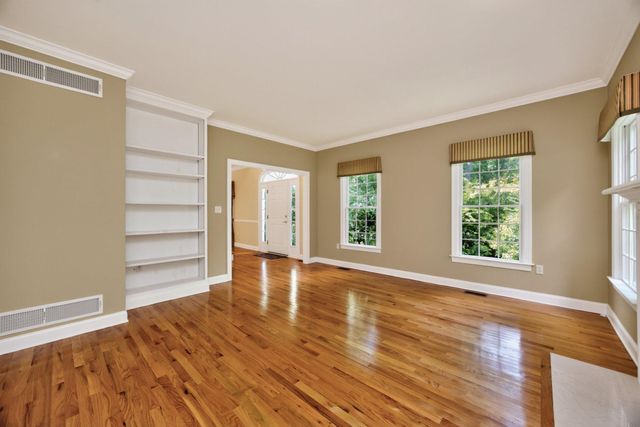 1084 KAOLIN RD, Kennett Square, PA 19348
