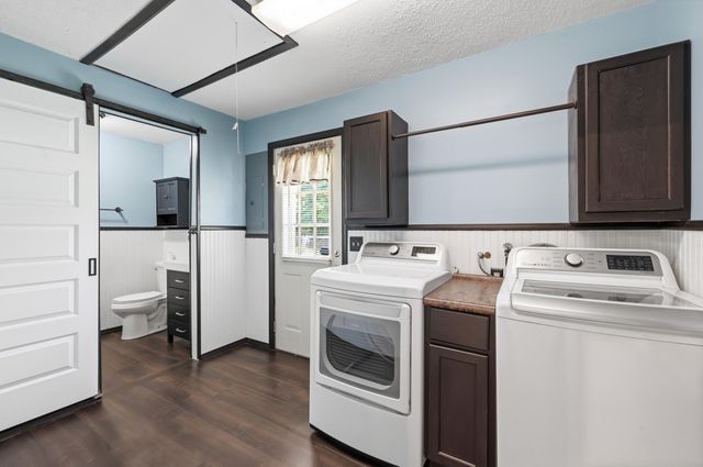 2125 AVENUE E, Council Bluffs, IA 51501