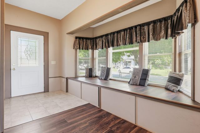 2125 AVENUE E, Council Bluffs, IA 51501