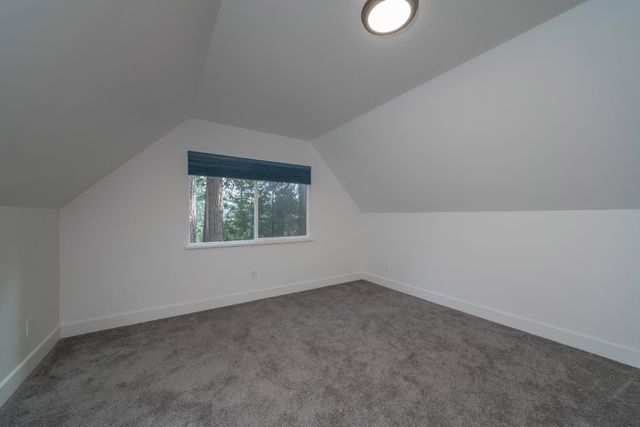 5163 Loch Leven Dr, Pollock Pines, CA 95726