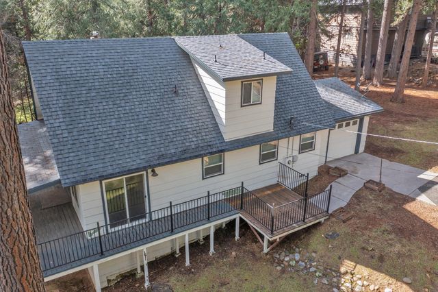 5163 Loch Leven Dr, Pollock Pines, CA 95726
