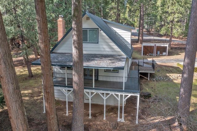 5163 Loch Leven Dr, Pollock Pines, CA 95726