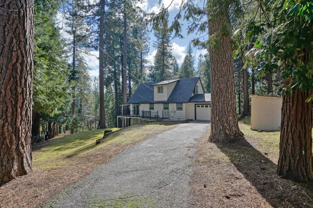 5163 Loch Leven Dr, Pollock Pines, CA 95726