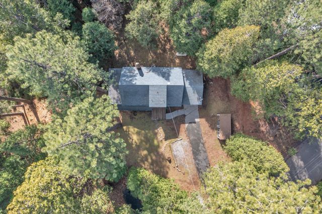 5163 Loch Leven Dr, Pollock Pines, CA 95726