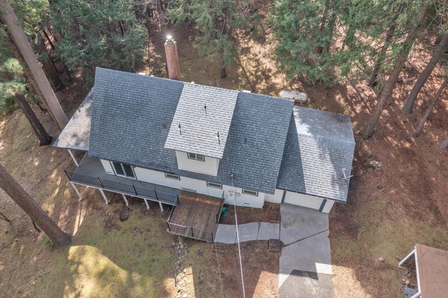 5163 Loch Leven Dr, Pollock Pines, CA 95726