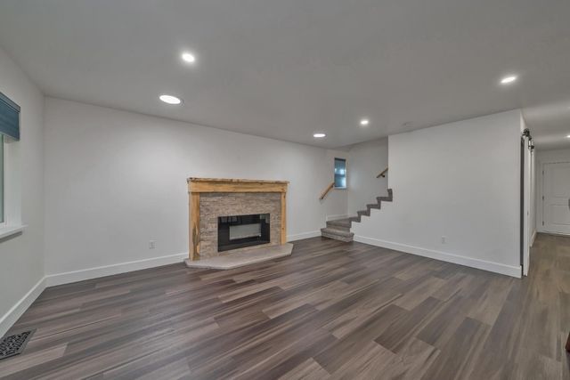 5163 Loch Leven Dr, Pollock Pines, CA 95726