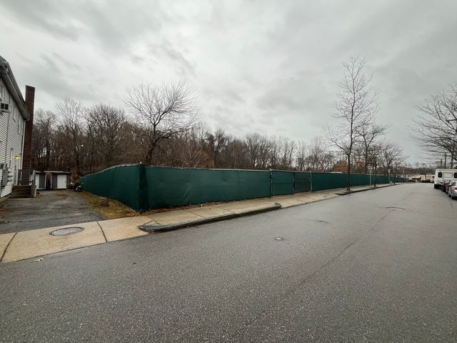 74 Rumford Avenue, Waltham, MA 02453