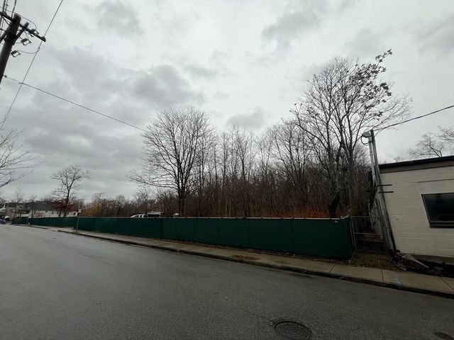 74 Rumford Avenue, Waltham, MA 02453