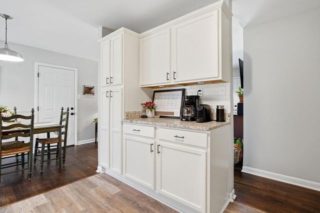 2371 Woodland Drive NW, Kennesaw, GA 30152