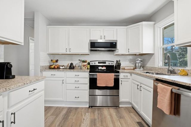 2371 Woodland Drive NW, Kennesaw, GA 30152