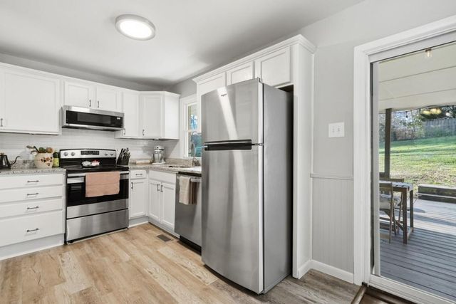 2371 Woodland Drive NW, Kennesaw, GA 30152