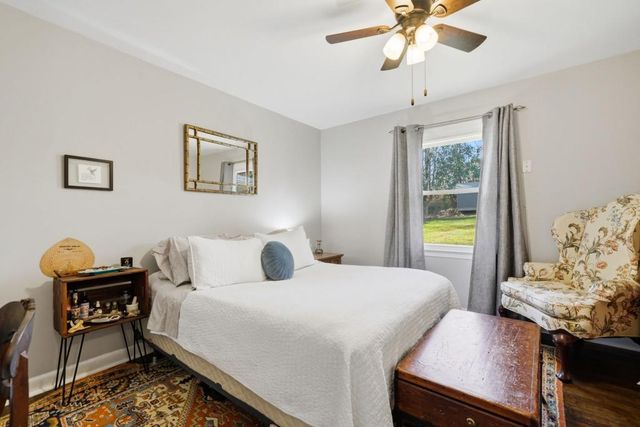 2371 Woodland Drive NW, Kennesaw, GA 30152