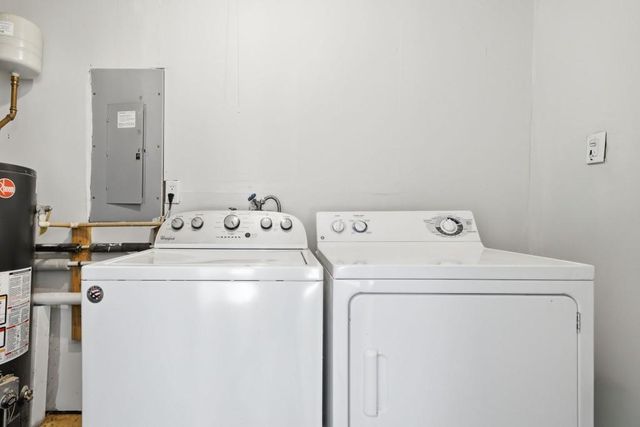 2371 Woodland Drive NW, Kennesaw, GA 30152