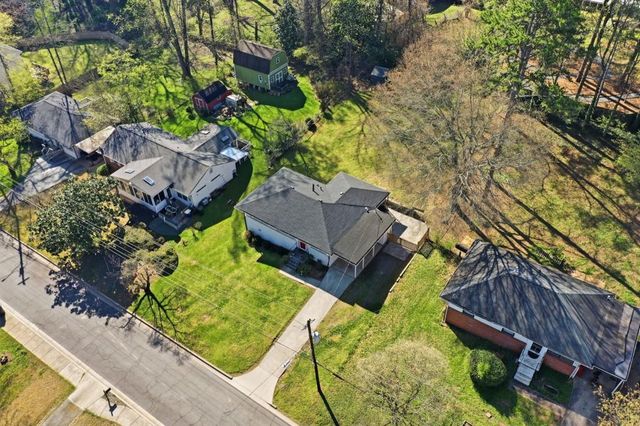 2371 Woodland Drive NW, Kennesaw, GA 30152