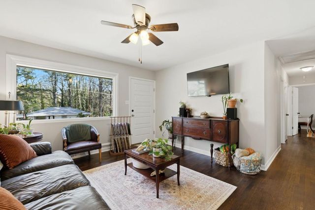 2371 Woodland Drive NW, Kennesaw, GA 30152