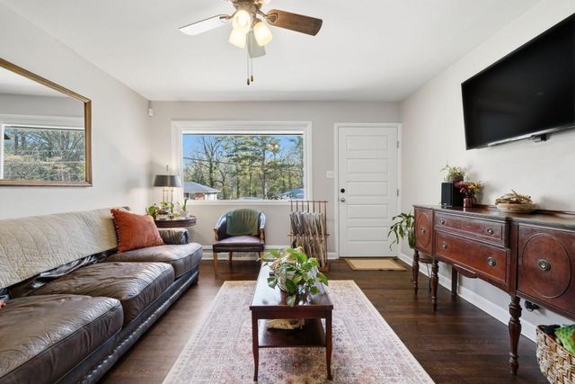 2371 Woodland Drive NW, Kennesaw, GA 30152