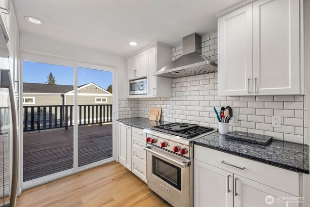 7132 34th Avenue SW, Seattle, WA 98126