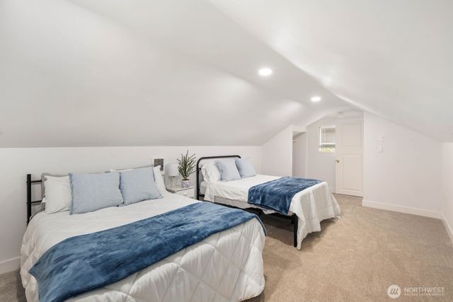 7132 34th Avenue SW, Seattle, WA 98126