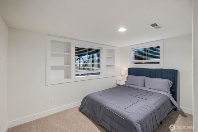 7132 34th Avenue SW, Seattle, WA 98126