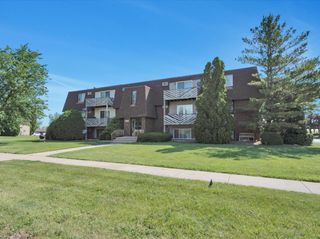 20224 S Frankfort Square Road D, Frankfort, IL 60423