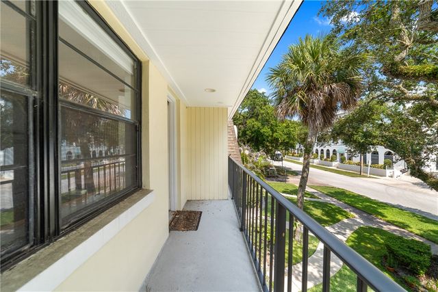 839 Camelia Lane 8, Vero Beach, FL 32963