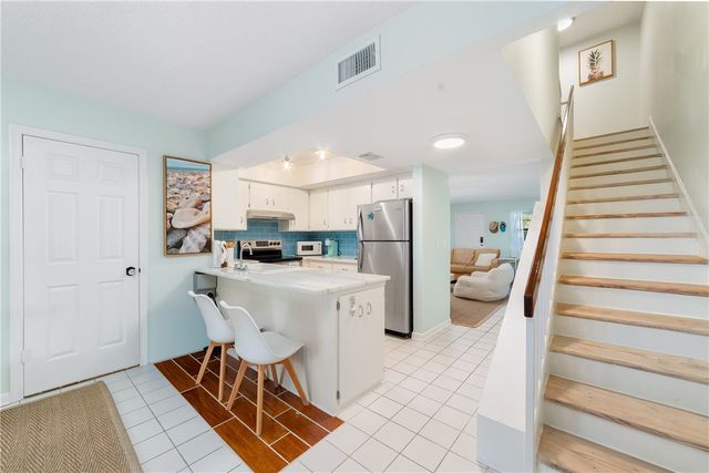 839 Camelia Lane 8, Vero Beach, FL 32963