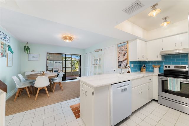 839 Camelia Lane 8, Vero Beach, FL 32963