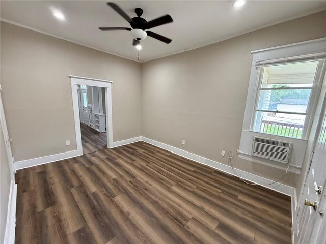 1403 14th Street 2, Huntsville, TX 77340