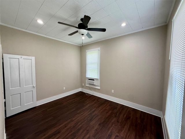 1403 14th Street 2, Huntsville, TX 77340