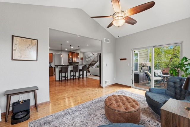 3967 Oakmont TRAIL, Waukesha, WI 53188