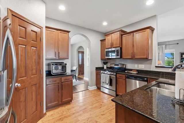 3967 Oakmont TRAIL, Waukesha, WI 53188