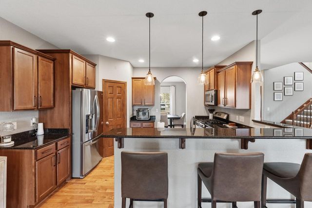 3967 Oakmont TRAIL, Waukesha, WI 53188