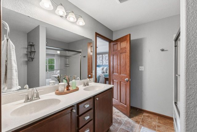 3967 Oakmont TRAIL, Waukesha, WI 53188