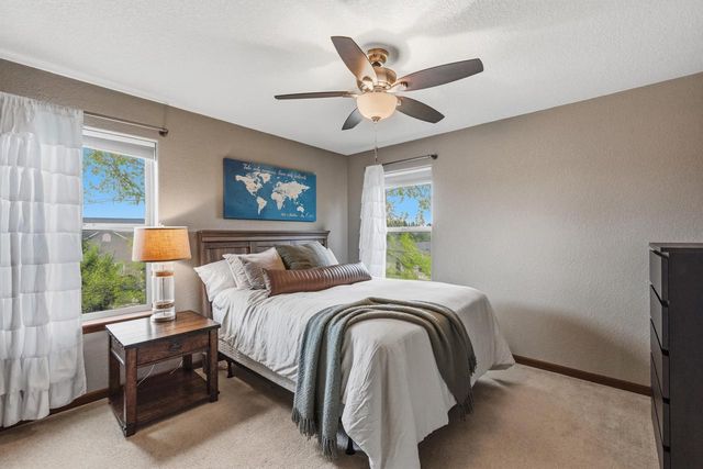 3967 Oakmont TRAIL, Waukesha, WI 53188