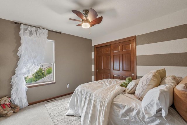 3967 Oakmont TRAIL, Waukesha, WI 53188