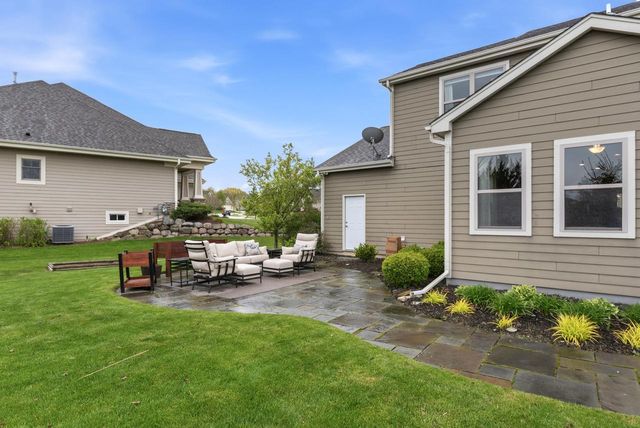3967 Oakmont TRAIL, Waukesha, WI 53188