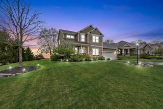 3967 Oakmont TRAIL, Waukesha, WI 53188