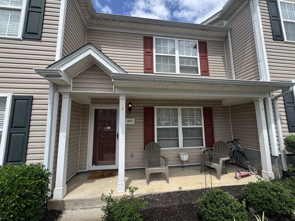 4005 Cody Dr, La Vergne, TN 37086