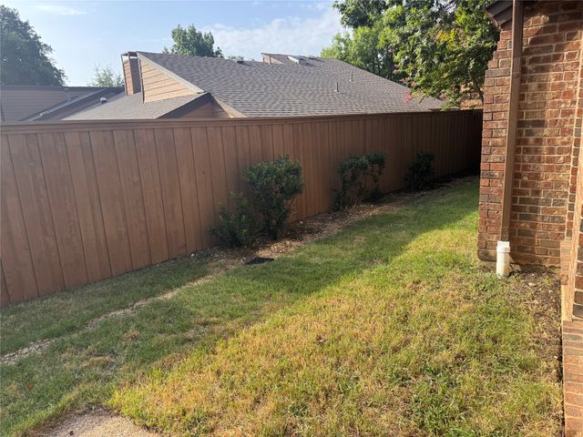 3304 Scarlet Oak Court, Farmers Branch, TX 75234