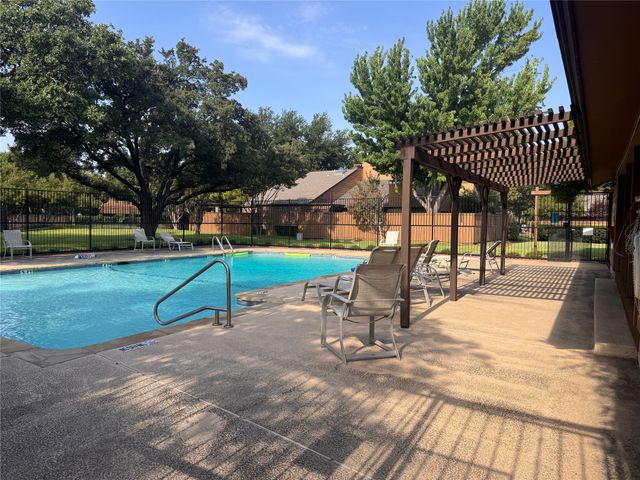 3304 Scarlet Oak Court, Farmers Branch, TX 75234