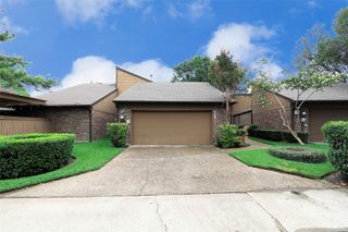 3304 Scarlet Oak Court, Farmers Branch, TX 75234