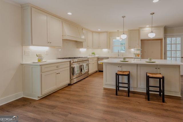4158 Valley Drive SW, Lilburn, GA 30047