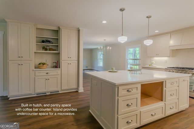 4158 Valley Drive SW, Lilburn, GA 30047