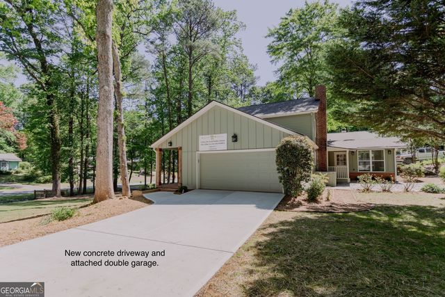 4158 Valley Drive SW, Lilburn, GA 30047