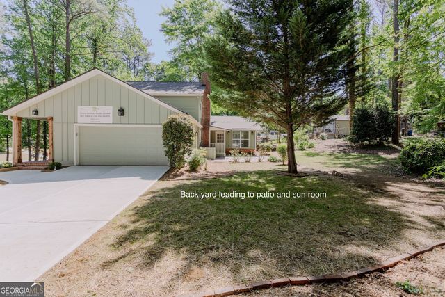 4158 Valley Drive SW, Lilburn, GA 30047