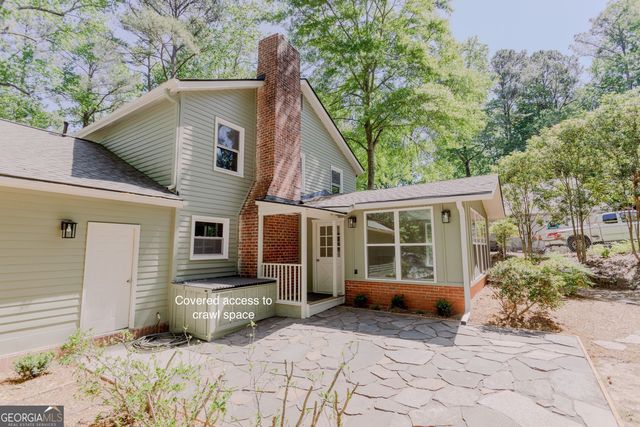 4158 Valley Drive SW, Lilburn, GA 30047