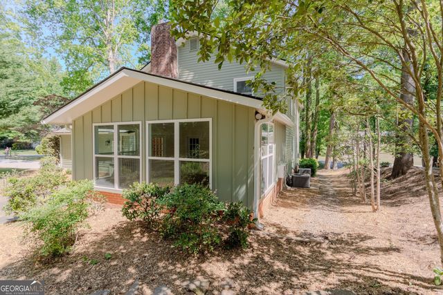 4158 Valley Drive SW, Lilburn, GA 30047