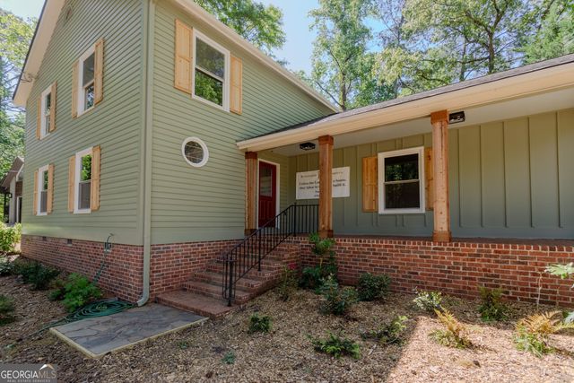 4158 Valley Drive SW, Lilburn, GA 30047